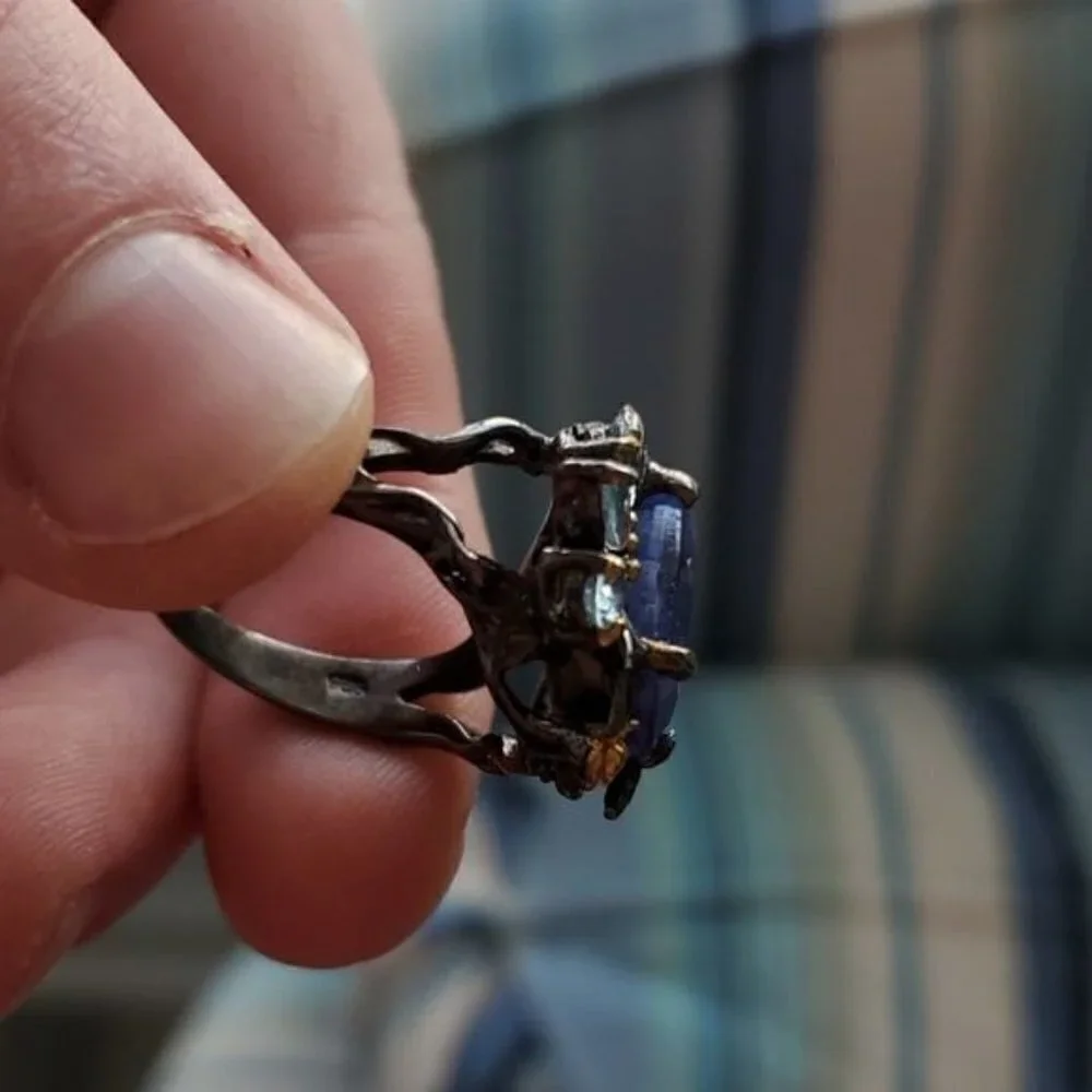 BEAUTIFUL BLUE LAPIS RING SIZE 9